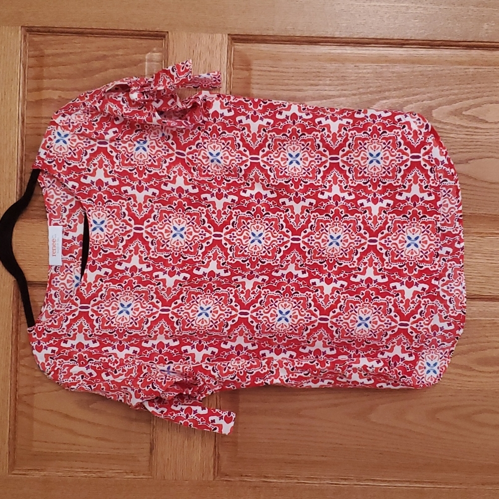 Cute printed top. Size small.